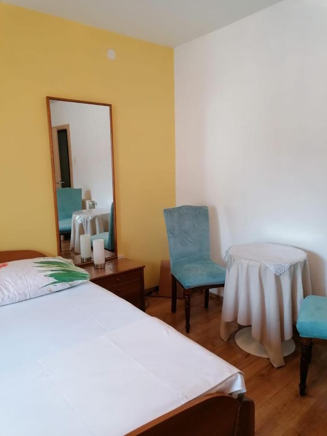 Guest House Lucija Makarska Exterior photo